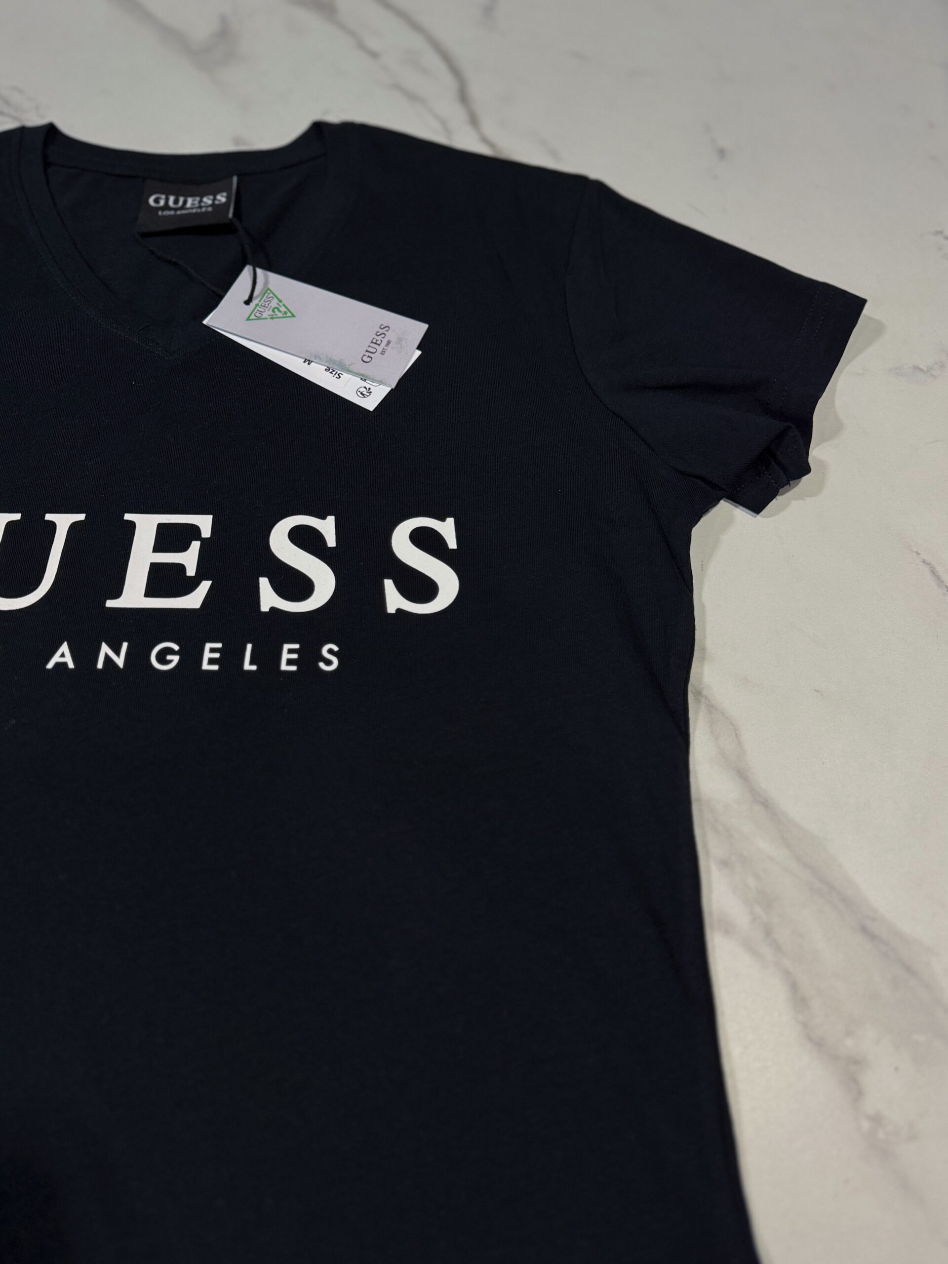 Koszulka Damska Guess Czarna Dekolt V - obrazek 6