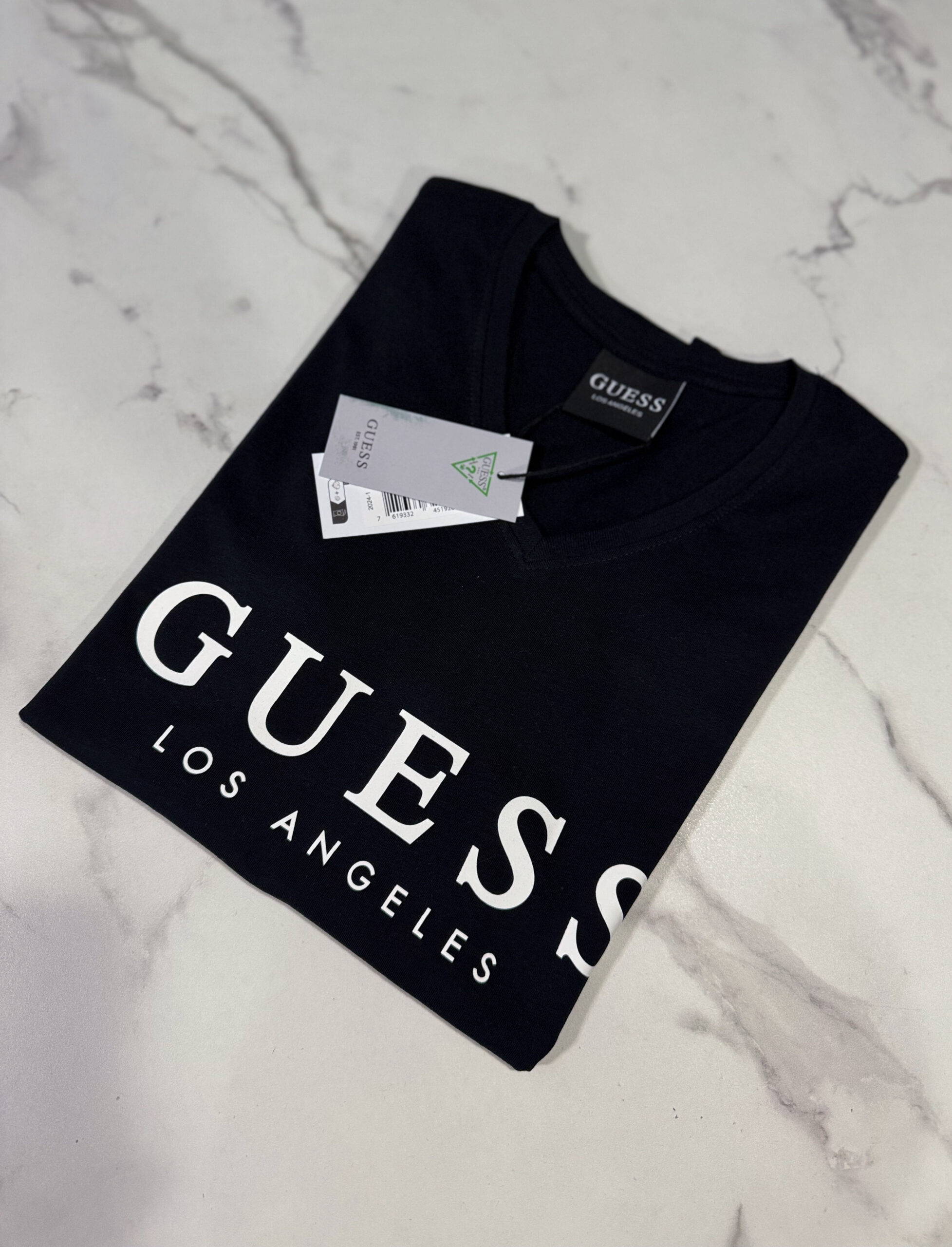 Koszulka Damska Guess Czarna Dekolt V - obrazek 3