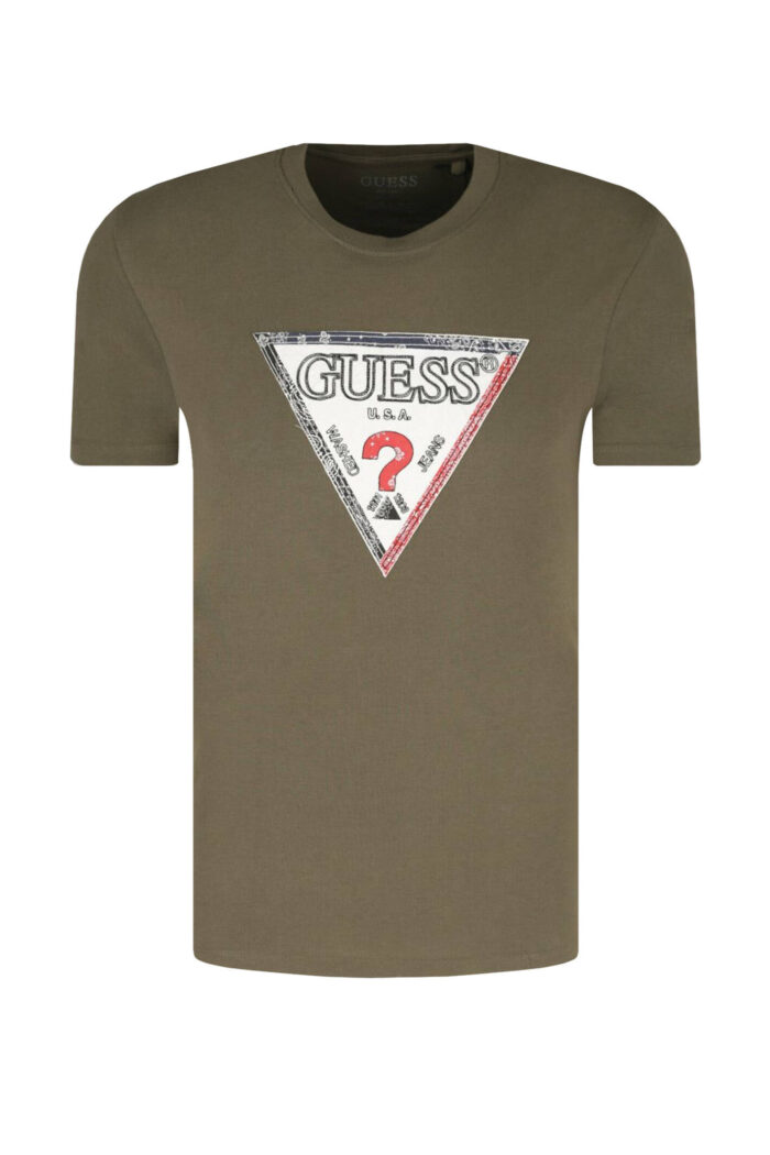 T-shirt Guess z 100% bawełny, fason regular fit, okrągły dekolt na każdą okazję.