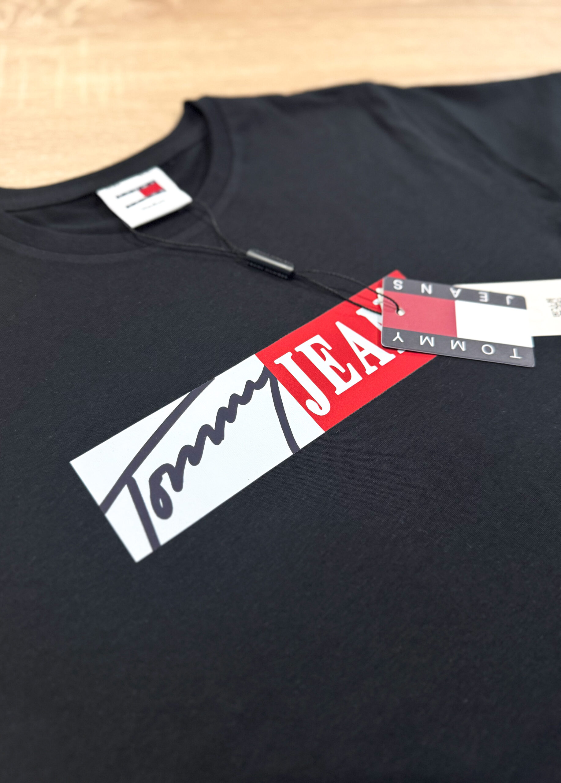 Koszulka Damska Tommy Jeans Czarna - obrazek 3