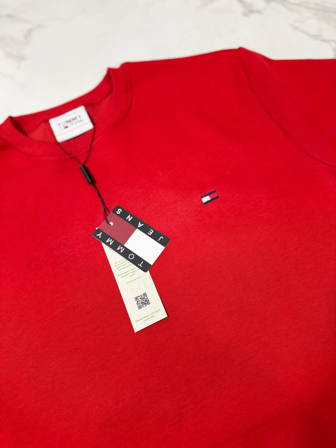 Bluza Damska Tommy Jeans czerwona bez kaptura - obrazek 4