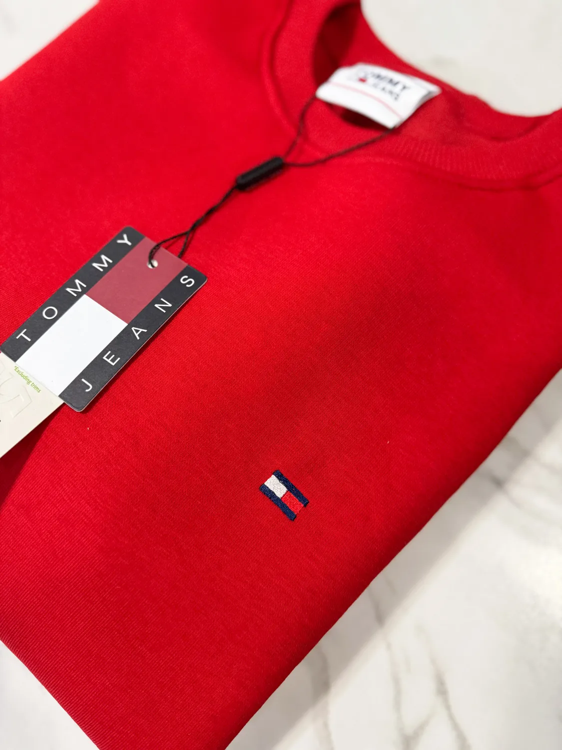 Bluza Damska Tommy Jeans czerwona bez kaptura - obrazek 2